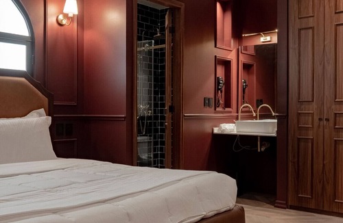 Benito Juarez Bed & Breakfast | Timeless Elegance with City Views