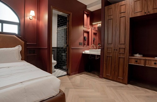 Benito Juarez Bed & Breakfast | Timeless Elegance with City Views