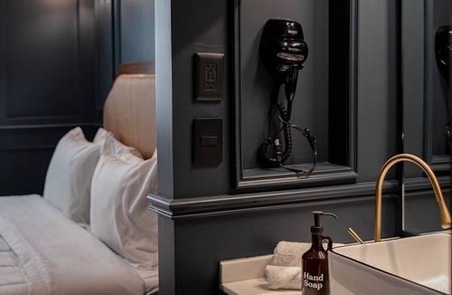Benito Juarez Bed & Breakfast | Timeless Elegance with City Views