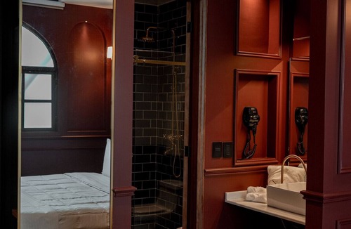 Benito Juarez Bed & Breakfast | Timeless Elegance with City Views