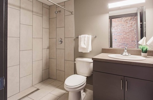 Downtown Chattanooga Apartment | Timeless Feel in Downtown Chattanooga