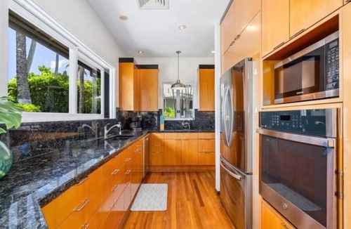Eastern Honolulu House | Timeless Ossipoff, Beachfront Oasis!