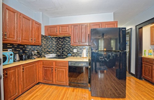 Downtown Albany Apartment | Timelessly Restored 2-Bed Fl 2 Apt @DowntownAlbany