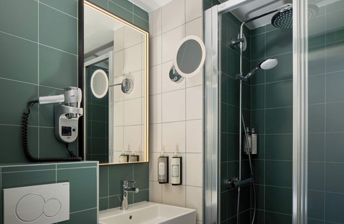 Charonne Hotel | Timhotel Nation