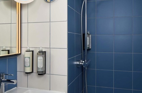 Charonne Hotel | Timhotel Nation