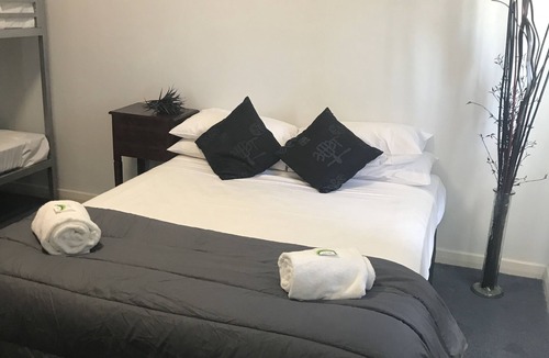 Tin Can Bay Hostel | Tin Can Bay Budget Accommodation - Hostel