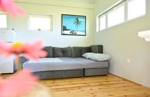 Donje Polje House | Tina