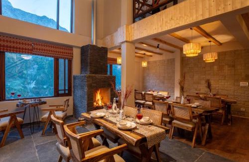 Keylong House | Tinan Khar