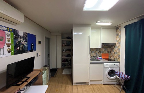 Sasang-gu Apartment | Tiny and Colorful Studio in Busan near Dongseo University with free parking lot