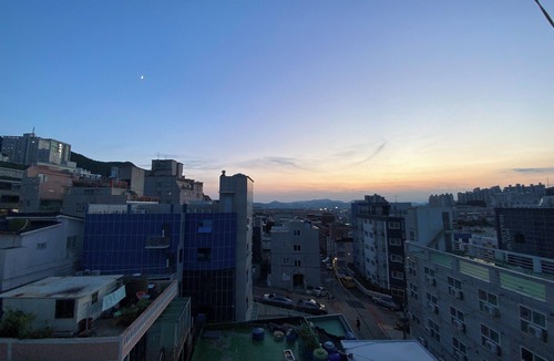 Sasang-gu Apartment | Tiny and Colorful Studio in Busan near Dongseo University with free parking lot