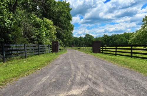 Culpeper Cabin | Tiny Cabin with beautiful country views. Pet friendly!