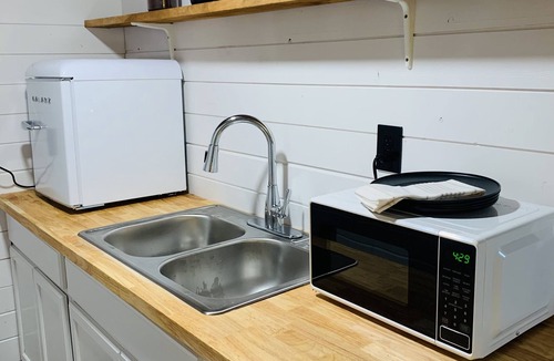 Herrin Apartment | Tiny, cozy Southern Illinois getaway