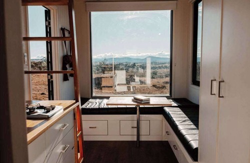 Hill Top Cabin | Tiny Elsie - Snowy Mountains
