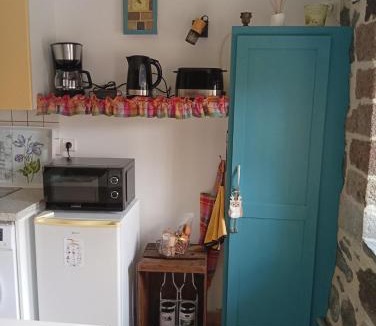 Saint-Martin-sous-Vigouroux House | Tiny Cantalou
