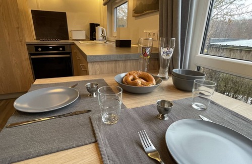 Wemding House | Tiny Haus Auszeit am See by Interhome