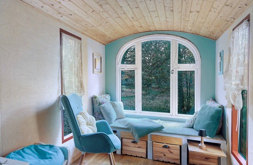 Marienfließ House | Tiny Home 'Bauwagen' with Shared Terrace and Garden