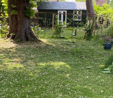 East Drayton Ski Chalet | Tiny home in Grade 1 listed church garden