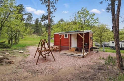 Hermosa House | Tiny Home Near Mt Rushmore