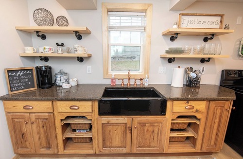 Sioux Falls House | Tiny Home on a Hill Close to Downtown, Sanford Premier Center and Airport