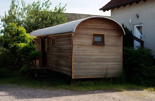 Ranschbach House | Tiny Home "Palatinate Circus Wagon" with Private Terrace and Wi-Fi