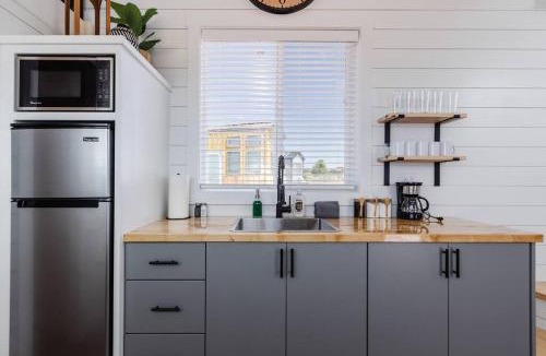 Apple Valley House | Tiny Home paradise with hottub