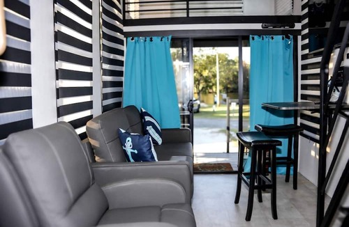 Eutawville House | Tiny Home Retreat with Lake Views & Private Patio in Eutaw Springs, South Carolina