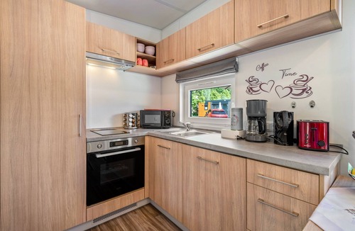 Riedenburg House | Tiny Home 'Sankt Rupert Number 11' with Private Terrace and Air Conditioning