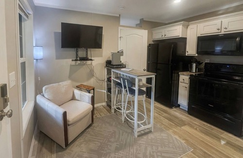 Oakland Cabin | Tiny Home with 2BR and 2 baths