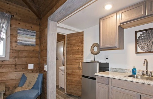 Vista Apartment | Tiny Home with Cabin Feel with Mountain Views
