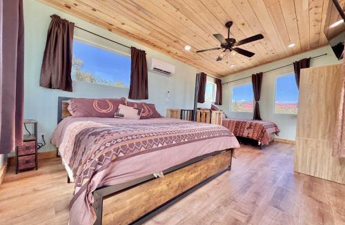 Kanab House | Tiny home with panoramic views & excellent stargazing
