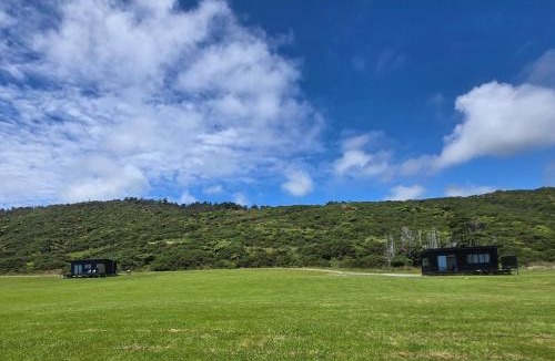 Greymouth Apartment | Tiny House 2 by the beach