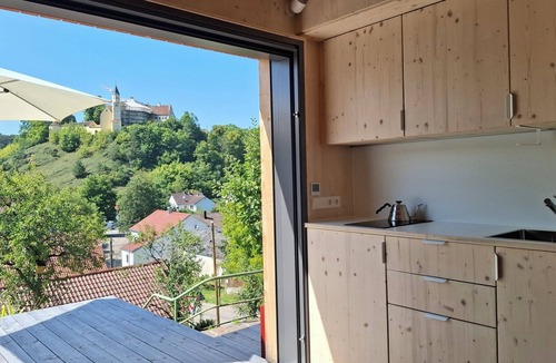 Altmannstein Apartment | Tiny House (30sqm) with panoramic castle view