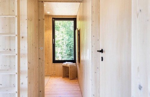 Altmannstein Apartment | Tiny House (30sqm) with panoramic castle view