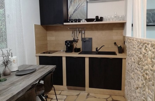 Zrnovo House | Tiny house 40m of the beach/Relax