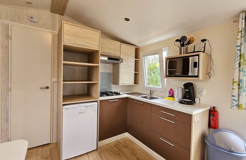 Viane Ski Chalet | Tiny house 6B by pond - ideal for expats, entrepreneurs & nature lovers