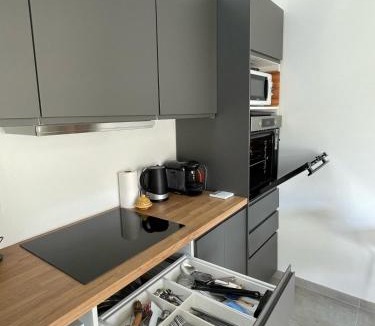 Lambesc House | Tiny house avec terrasse privée - Parking - Fibre TV