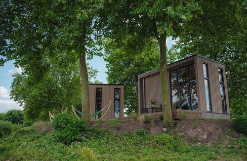 Maurik House | Tiny House by Dutch Waterfront Retreat