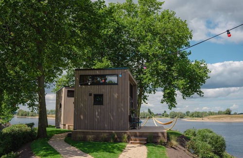 Maurik House | Tiny House by Dutch Waterfront Retreat