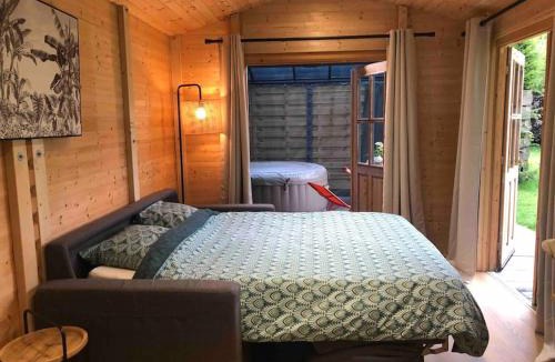 Trazegnies Ski Chalet | Tiny House Close to Brussels South Charleroi Airport