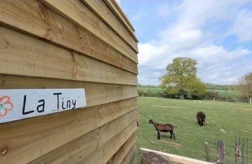 Pontgouin Apartment | Tiny House Dans une Ferme Refuge
