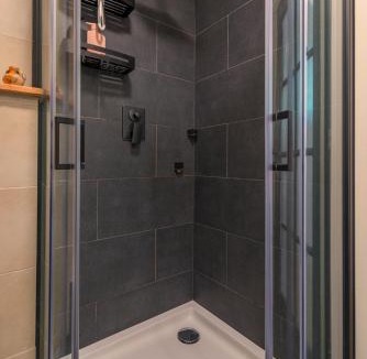Nijmegen Apartment | Tiny house - fietsverhuur, eigen keuken en badkamer