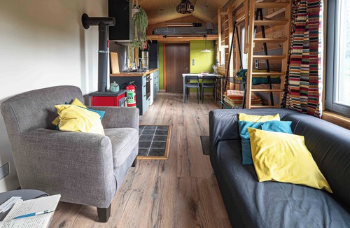 Philippeville Cabin | Tiny House Les Jours Heureux near Dinant and Lacs de l'Eau d'Heure