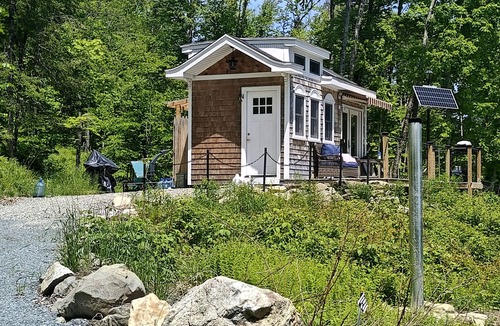 Waterford Cottage | Tiny House Nature Retreat