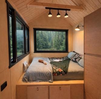 Bicazu Ardelean House | Tiny House Retreat Mountain View Bicazul Ardelean