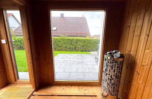 Zeitlarn Apartment | Tiny house with sauna and sun loungers