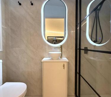 Casula House | Tiny Luxe Harmony - Relax & Rejuvenate