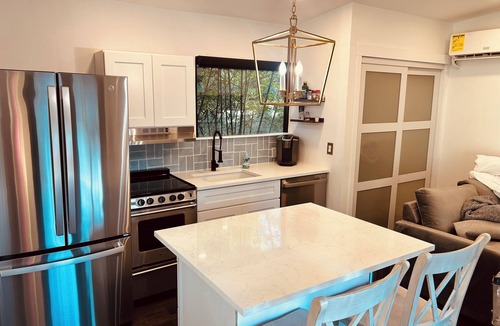 Golden Gate House | Tiny Mansion in Naples. 5 mins to Beach