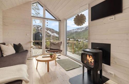 Møre og Romsdal House | Tiny Mountain Cabin I