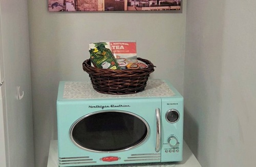 Wilmington Condo | Tiny Palace: 1-Bedroom Apartment, 30+ day stay. Pet-friendly, Pool, Washer-Dryer