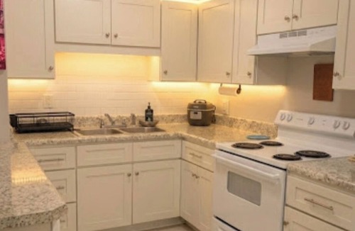 Wilmington Condo | Tiny Palace: 1-Bedroom Apartment, 30+ day stay. Pet-friendly, Pool, Washer-Dryer